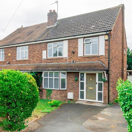 Stunning Place, Close To Windsor & Heathrow & Private Parking Burnham  Eksteriør bilde