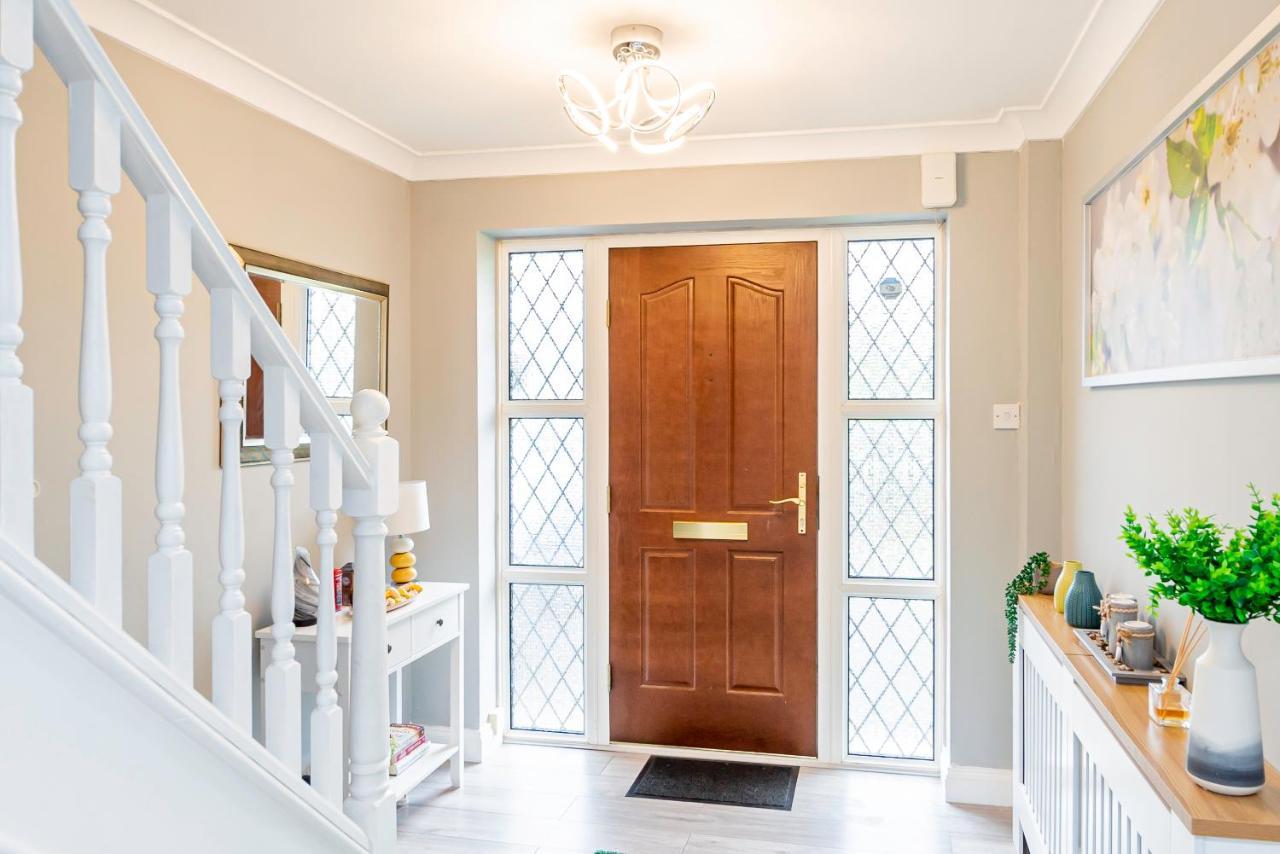 Stunning Place, Close To Windsor & Heathrow & Private Parking Burnham  Eksteriør bilde
